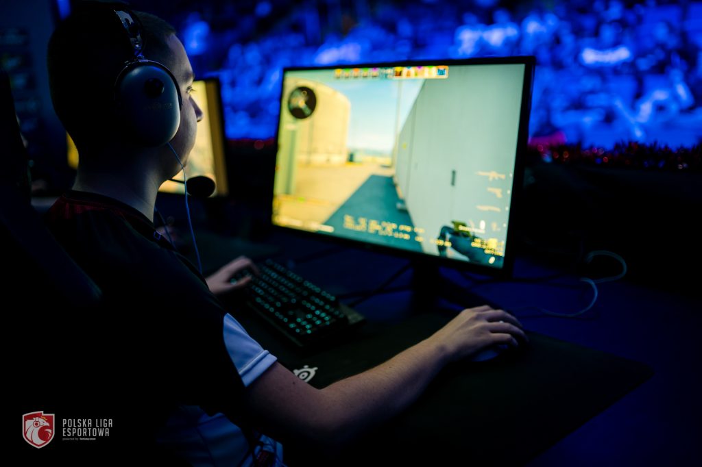 Kto obstawia rozgrywki esportowe? Najnowsze dane wskazują na zmiany