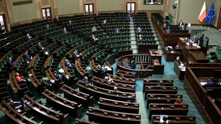 Zmiany w ustawie hazardowej za sprawą prac nad Kodeksem Celnym