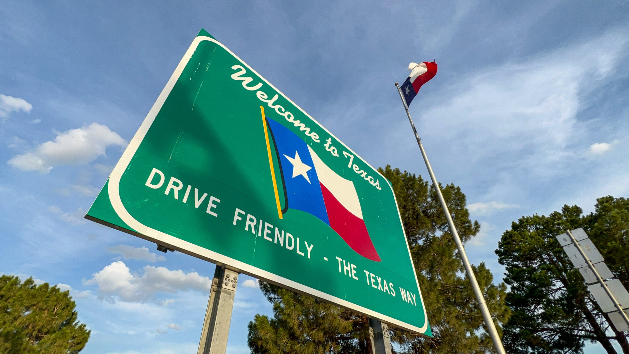 A &quot;Welcome to Texas&quot; sign in Eagle Pass, TX on Friday, August 19, 2022.