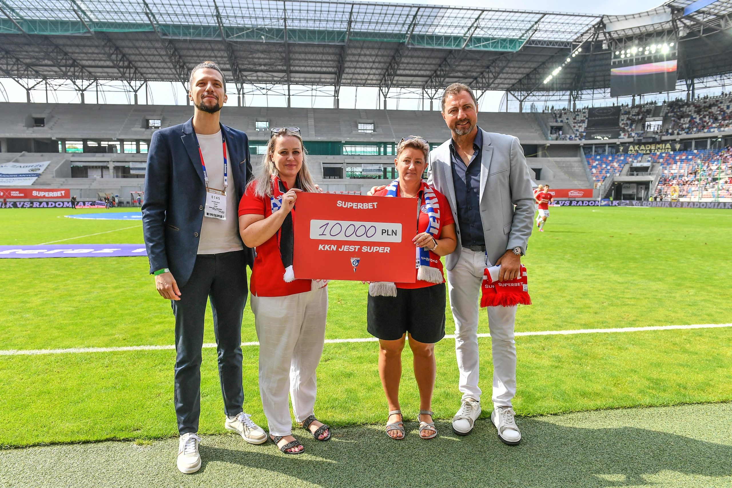 Tarcza dla kibiców! Superbet hojnie wsparł Stadiony Bez Barier