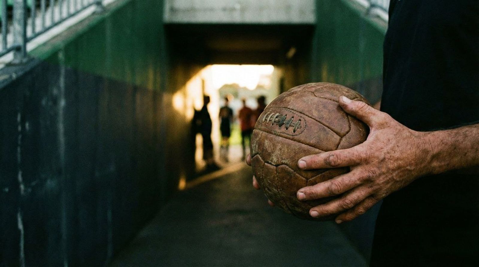 Rekrutacja oparta o content wideo: STS uruchamia program „Ambasadorzy Bardziej”. Qesek i Hałas w nowym projekcie