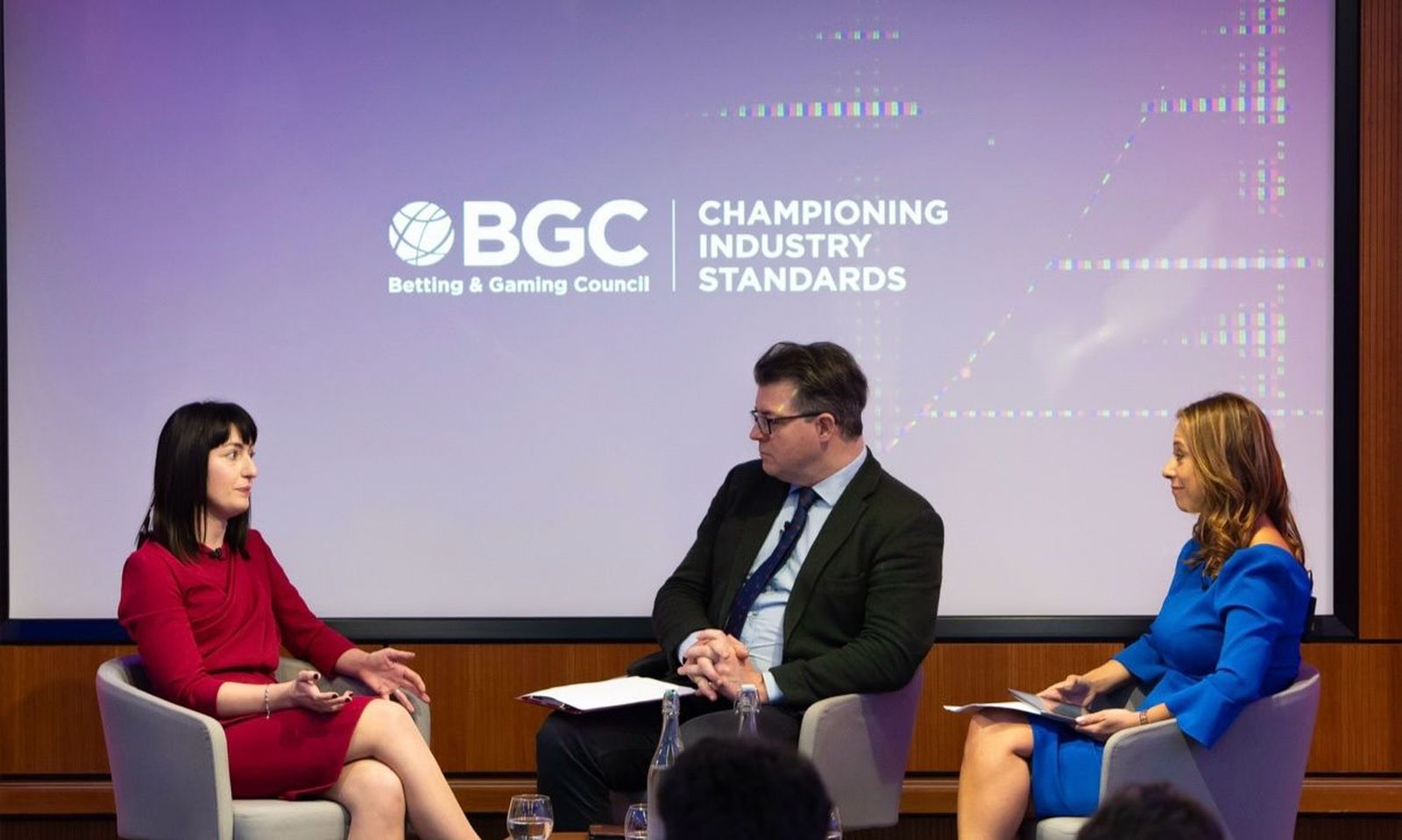 Skutki nadmiernej presji fiskalnej: brytyjski rynek zakładów pieniężnych w obliczu rosnącej czarnej strefy