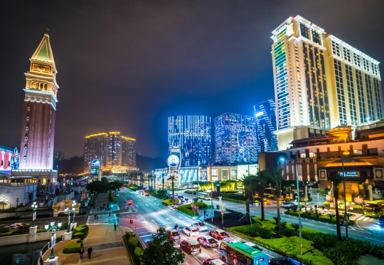 Bakarat rządzi w Makau. Najmocniejsze otwarcie rynku od 2019 roku