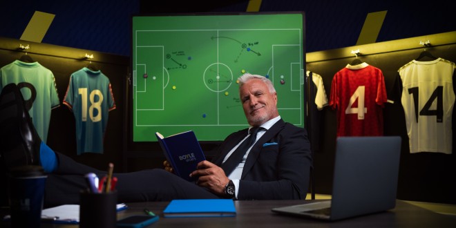 David Ginola twarzą filmowej kampanii BOYLE Sports. Operator promuje innowacyjny produkt Squad Builder na rynku gier na pieniądze