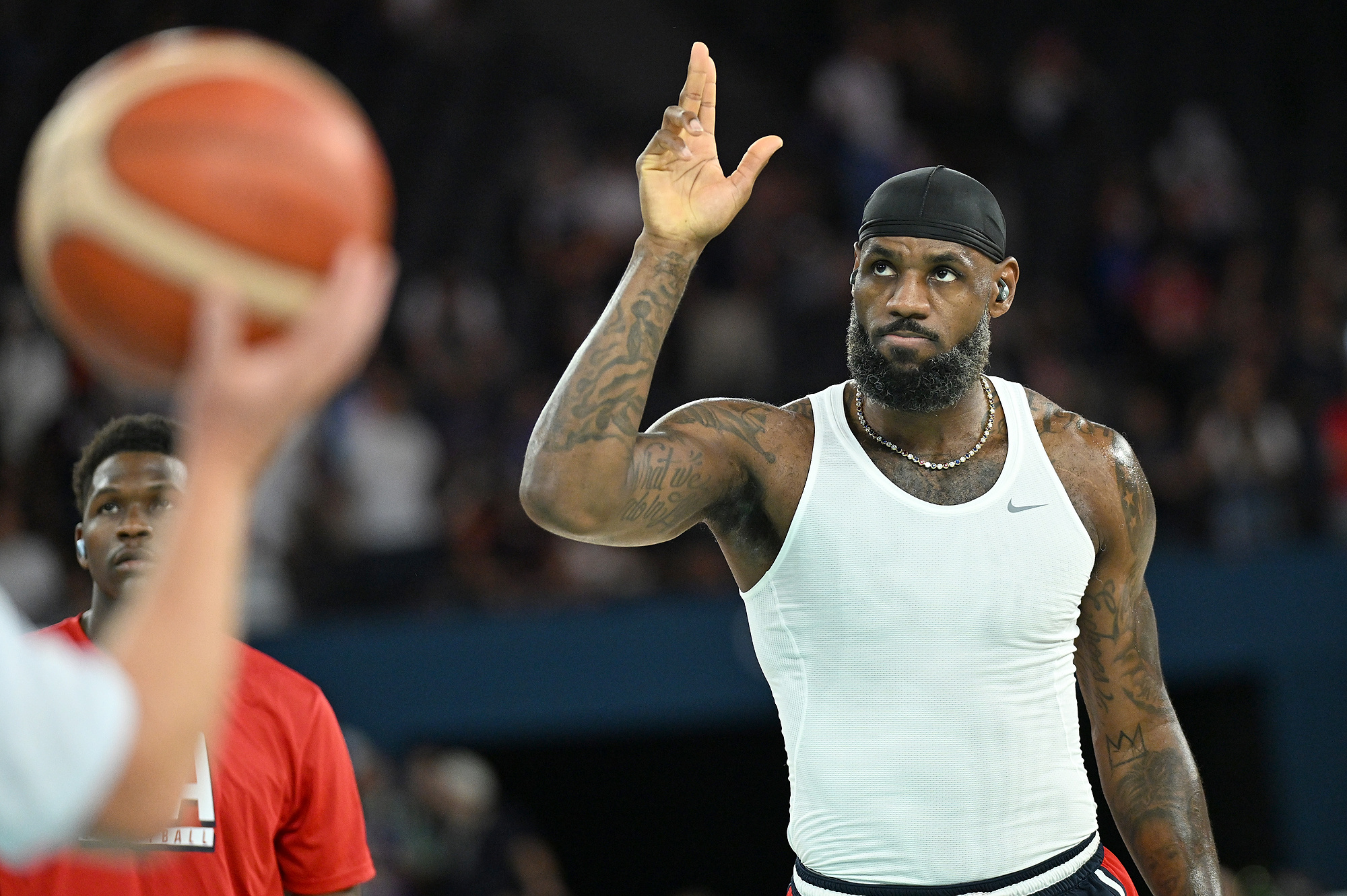 LeBron James warming up before the start of Team USA match against Team France during the Men's Gold Medal Basketball game at the 2024 Paris Summer Olympics at the Bercy Arena, August 7, 2024, Paris, France. (Photo by Anthony Behar/Sipa USA)
2024.08.10 Paryz
Sport 
Igrzyska Olimpijskie Paryz 2024
Foto Anthony Behar/SIPA USA/PressFocus

!!! POLAND ONLY !!!